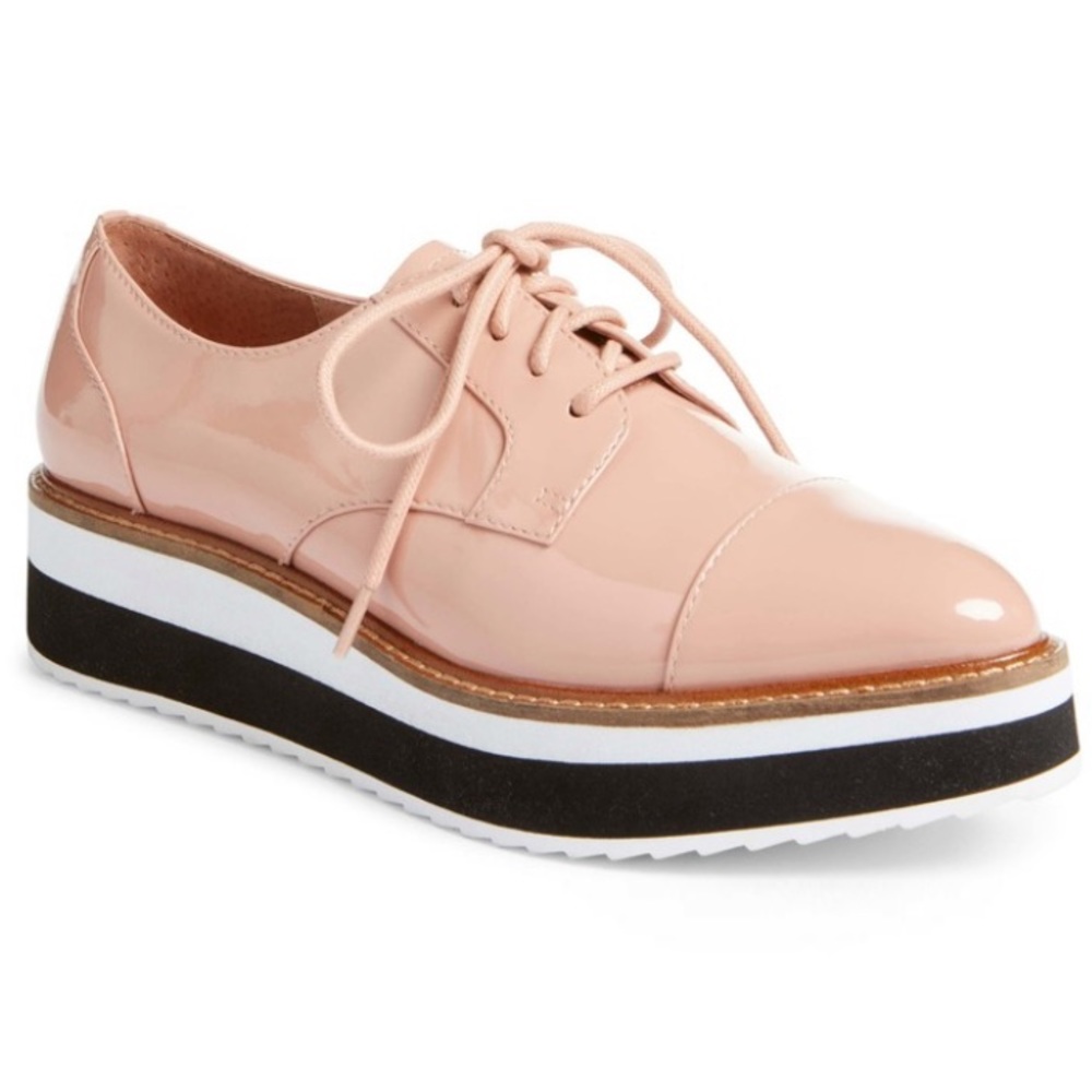 Oxfords size 7M brought them I am a size 7 wide these fit more of 61/2
